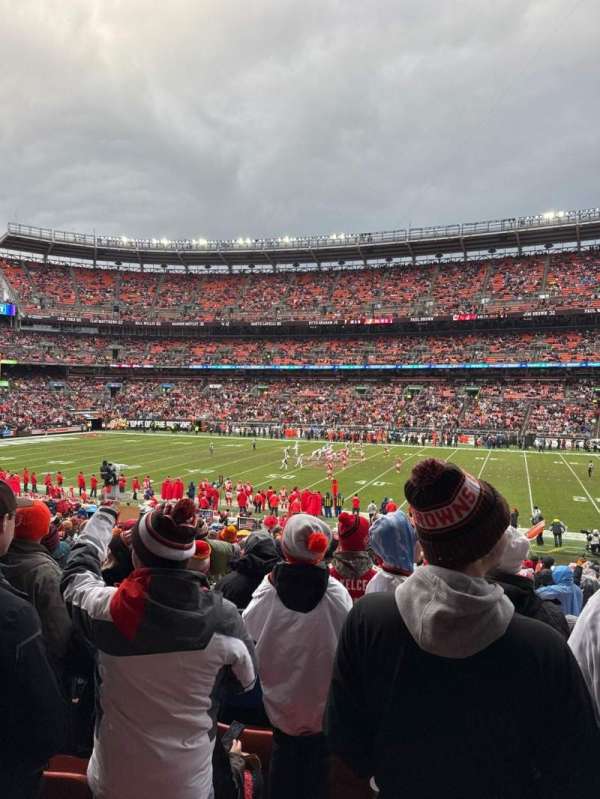 Huntington Bank Stadium, section: 110, row: 26, seat: 17