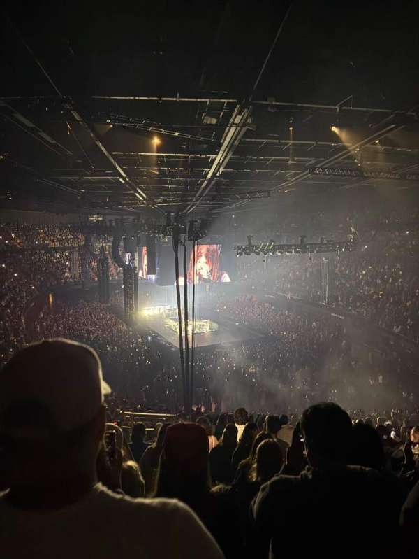 Kia Forum, section: 216, row: 10, seat: 4