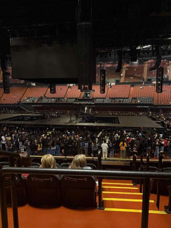 Kia Forum, section: 129, row: 7, seat: 2