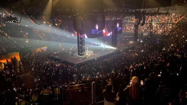 Kia Forum, section: 204, row: 7, seat: 16