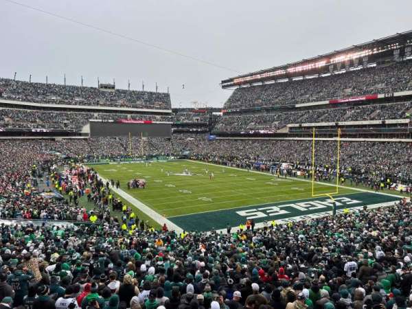Lincoln Financial Field, section: NE Terrace 1, row: 2, seat: 17