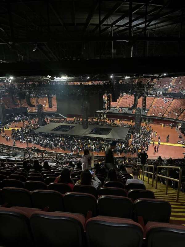 Kia Forum, section: 230, row: 18, seat: 14