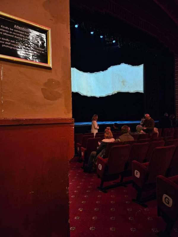 New Theatre Oxford, section: Stalls, row: J, seat: 41