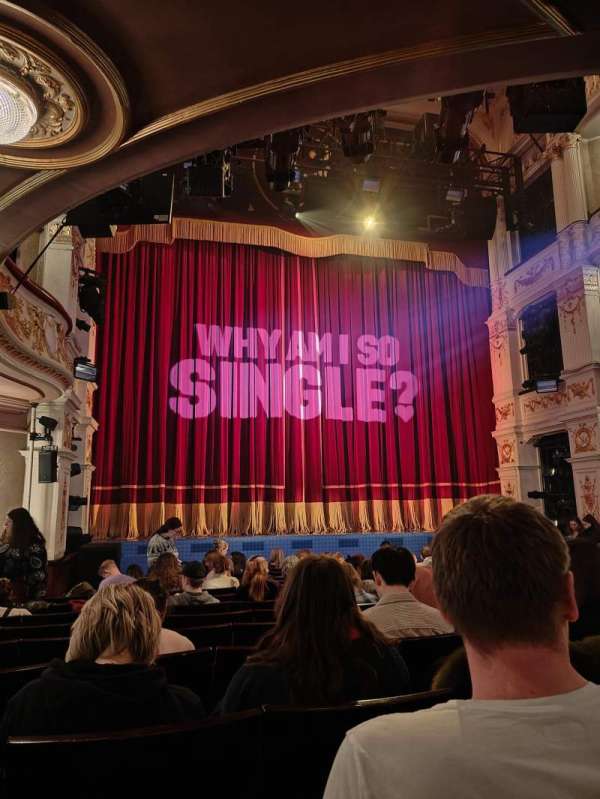 Garrick Theatre, section: Stalls, row: L, seat: 18