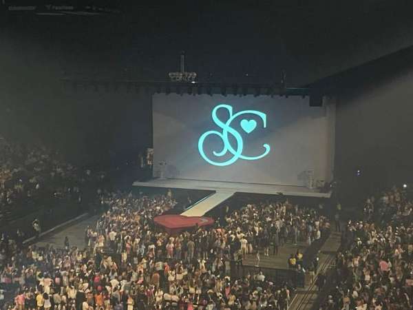 CFG Bank Arena, section: 208, row: H, seat: 8