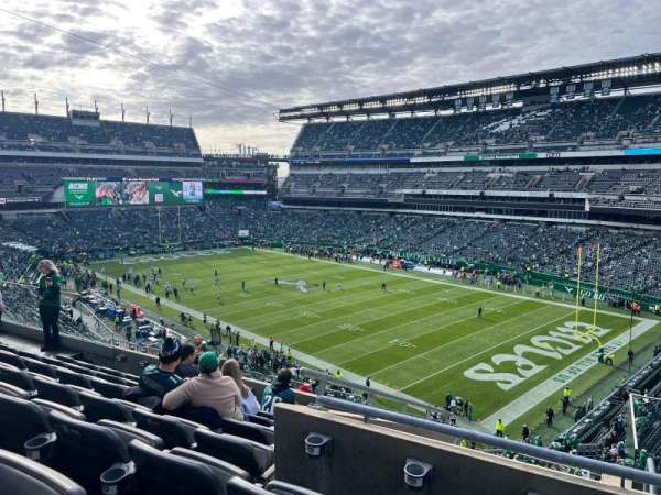 Lincoln Financial Field, section: C27, row: 12, seat: 7