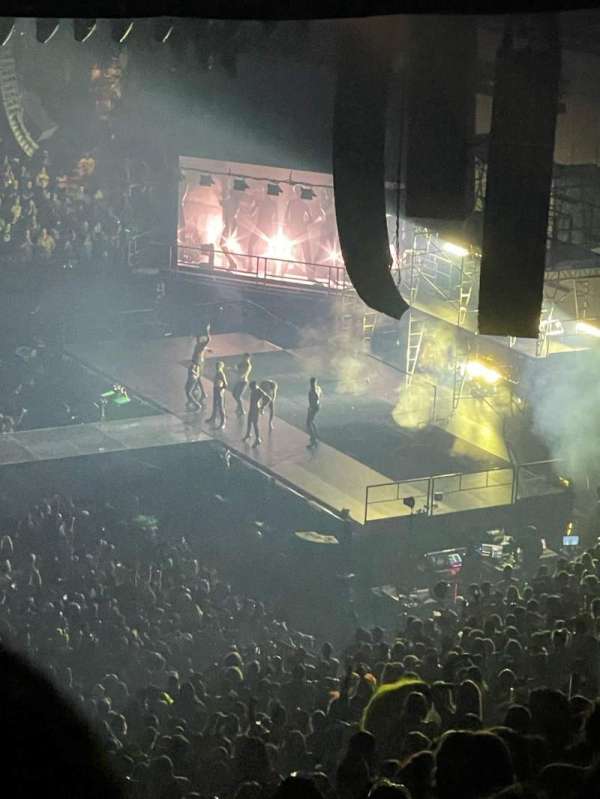 Kia Forum, section: 209, row: 21
