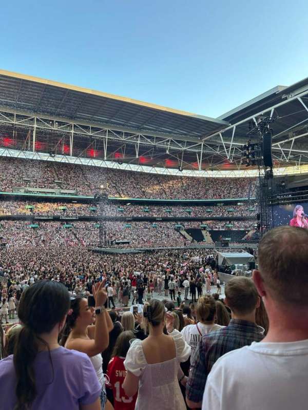 Wembley Stadium, section: 102, row: 6