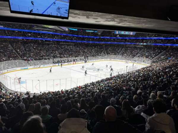 Climate Pledge Arena, section: 17, row: Bar, seat: 19
