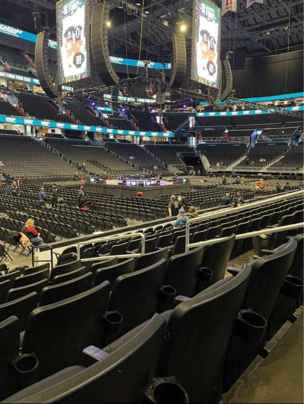 Capital one arena, section: 109, row: J
