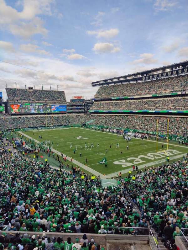 Lincoln Financial Field, section: SW Terrace 1, row: 1, seat: 33-35