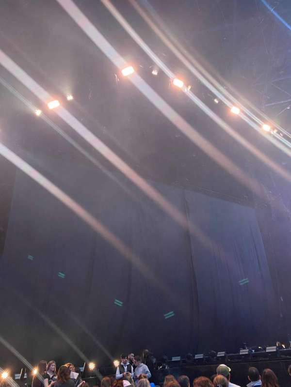 Accor Arena, section: Orchestre X, row: 11, seat: 7