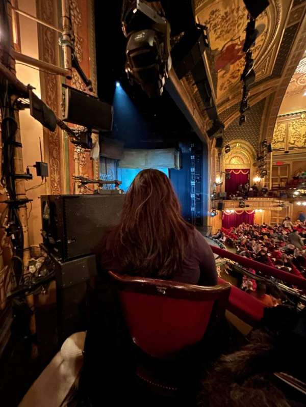 Walter Kerr Theatre, section: Box L, row: 1, seat: 4