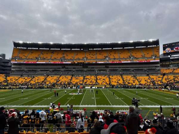 Acrisure Stadium, section: 111, row: U, seat: 28