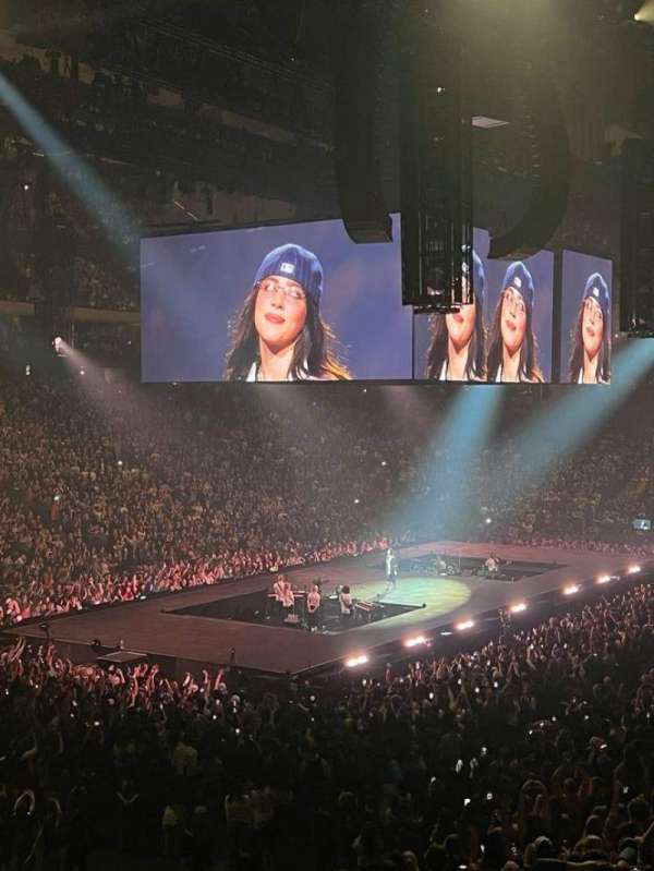 Ziggo Dome, section: 213, row: 8, seat: 426