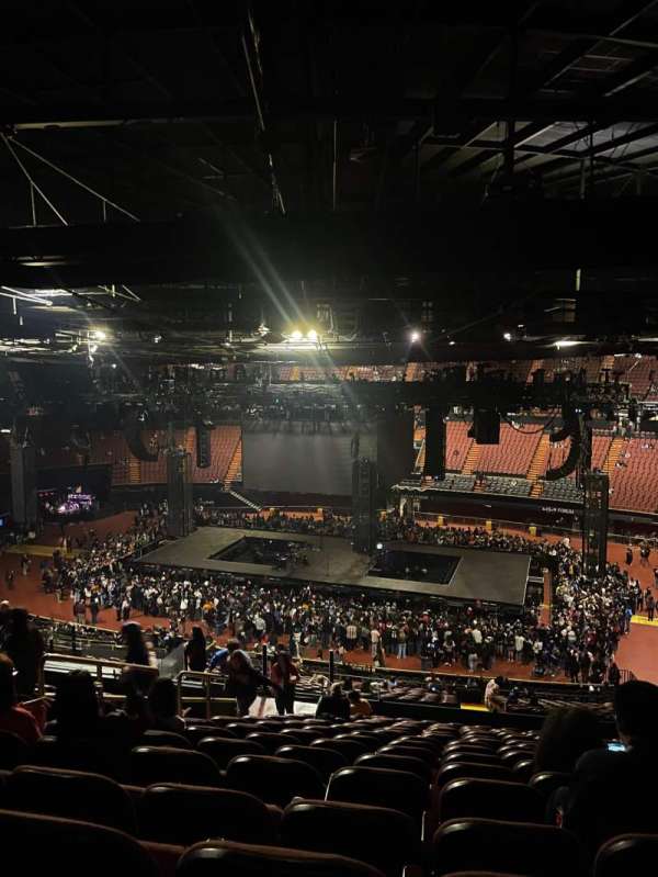 Kia Forum, section: 229, row: 16, seat: 6
