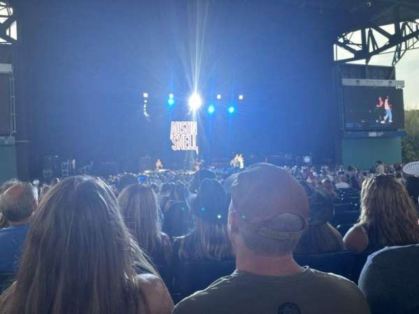Veterans United Home Loans Amphitheater, section: 102, row: V, seat: 40