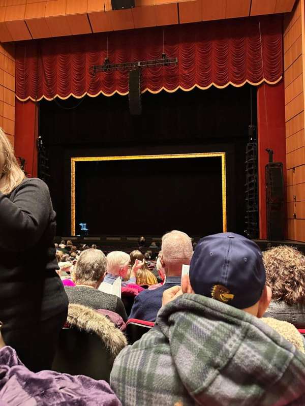 Uihlein Hall, section: Orchestra C, row: O, seat: 38