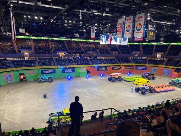 Nassau Veterans Memorial Coliseum, section: 226, row: 7, seat: 8