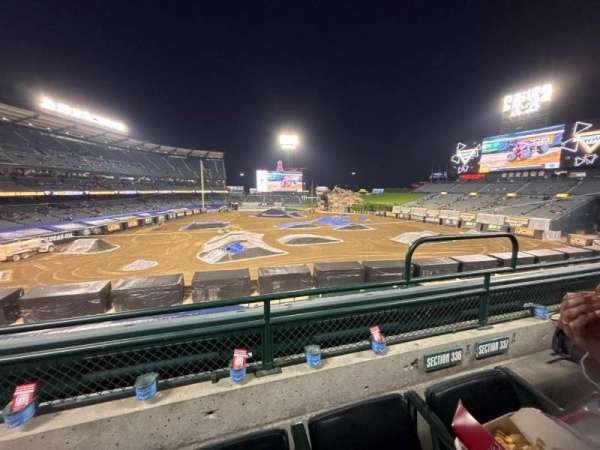 Angel stadium, section: 336, row: B, seat: 8