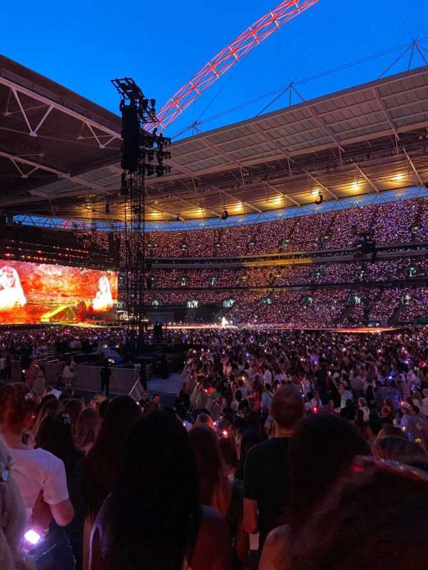 Wembley Stadium, section: 121, row: 13, seat: 289