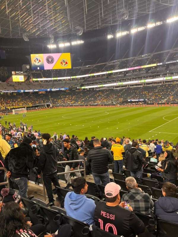 Allegiant Stadium, section: 129, row: 21, seat: 19