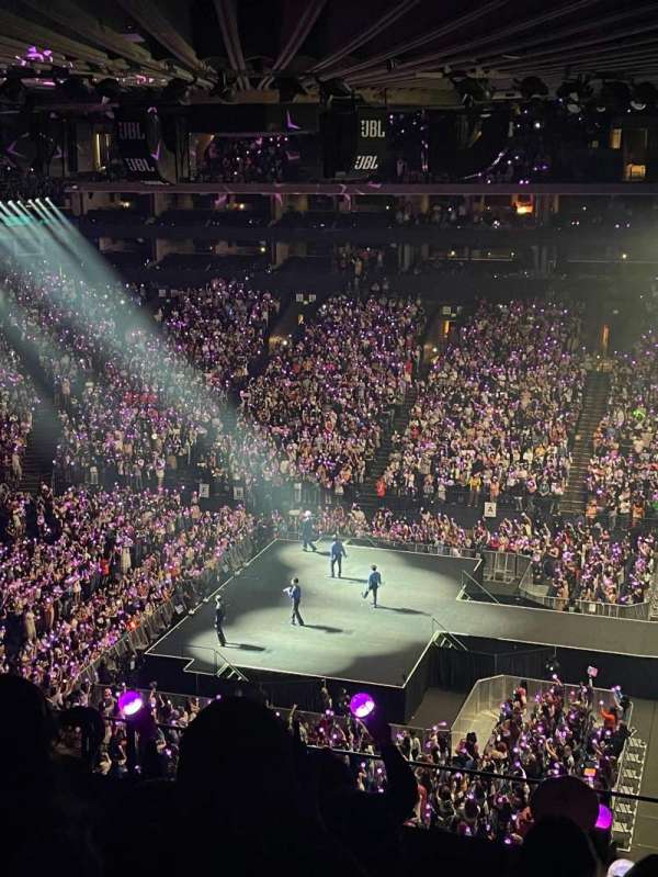 Oakland Arena, section: 231, row: 6, seat: 3-6