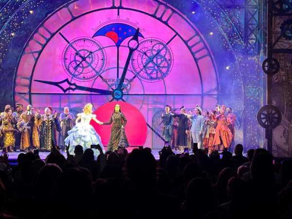 Hollywood Pantages Theatre, section: Orchestra C, row: N, seat: 105