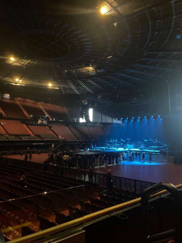 Kia Forum, section: 107, row: 2, seat: 7