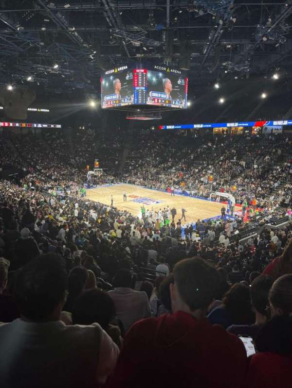 Accor Arena, section: Gradin S, row: 5, seat: 8
