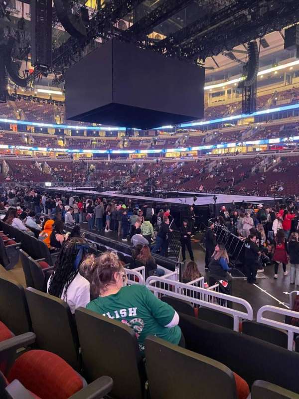 United Center, section: 120, row: 8, seat: 4