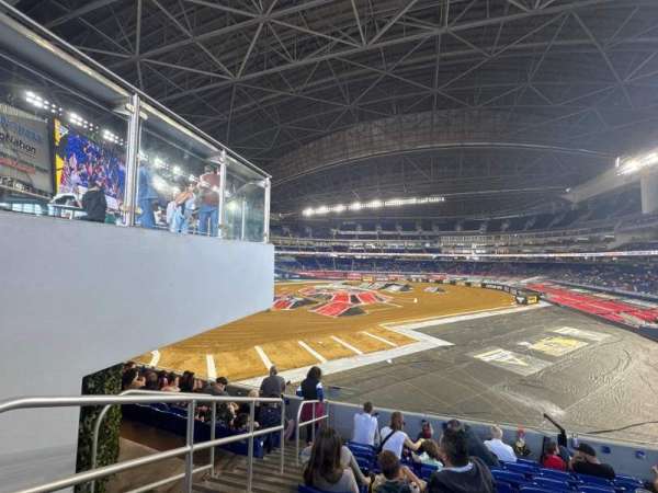 LoanDepot Park, section: 31, row: 8, seat: 23
