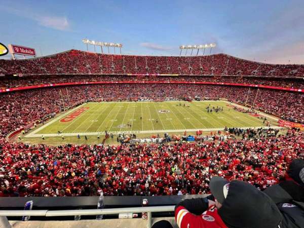 Arrowhead Stadium, section: 325, row: 2, seat: 17
