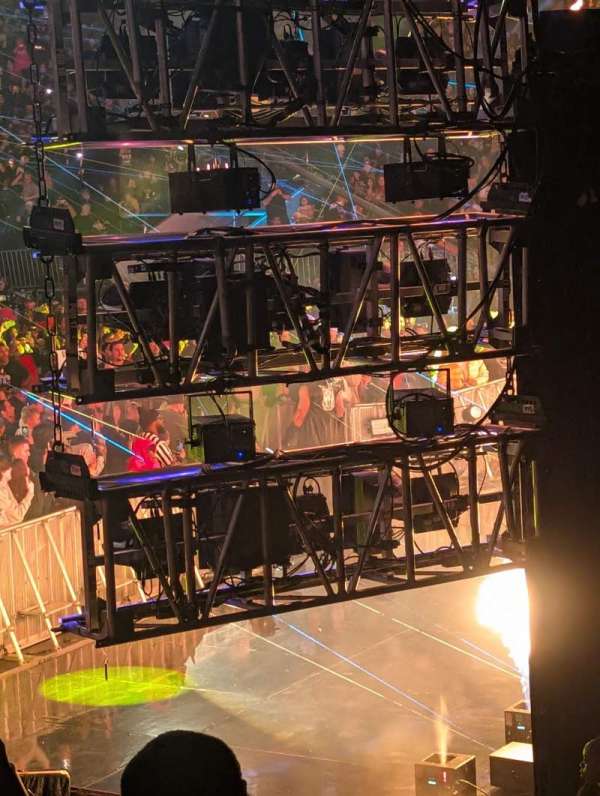 American Airlines Center, section: 104, row: L, seat: 1