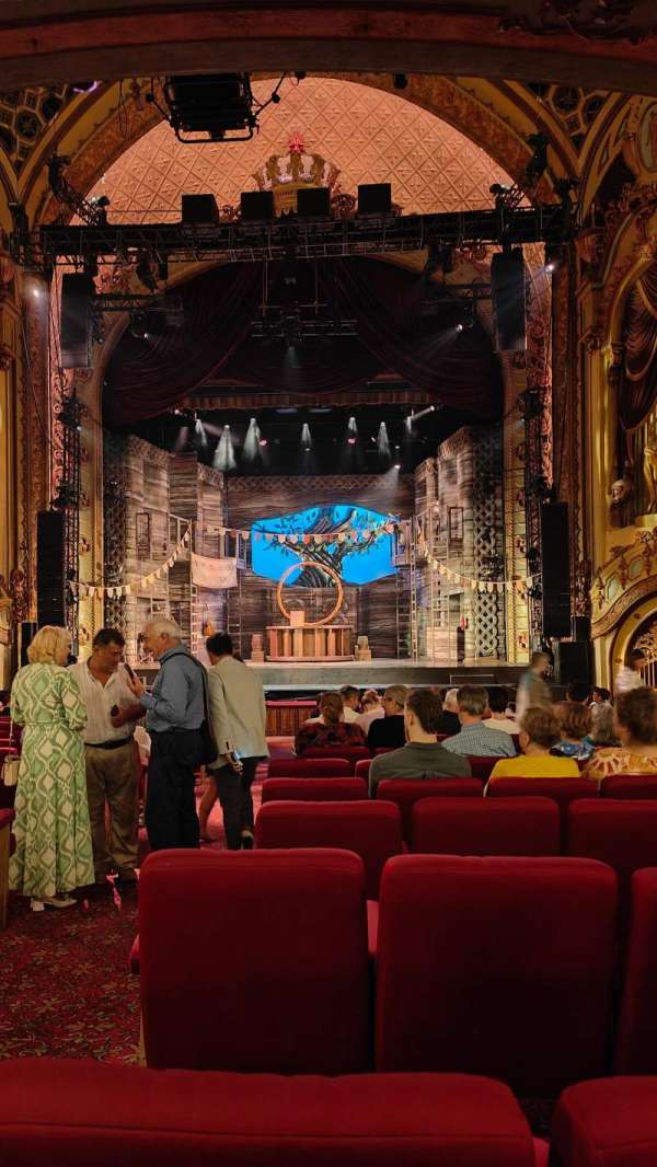 State Theatre, Sydney, section: Stalls, row: R, seat: 29