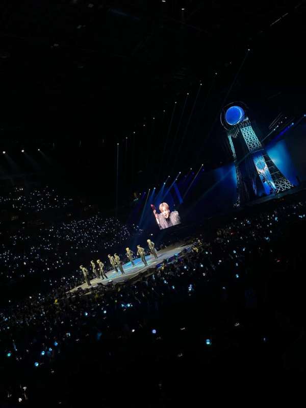 AO Arena, section: 113, row: H, seat: 7