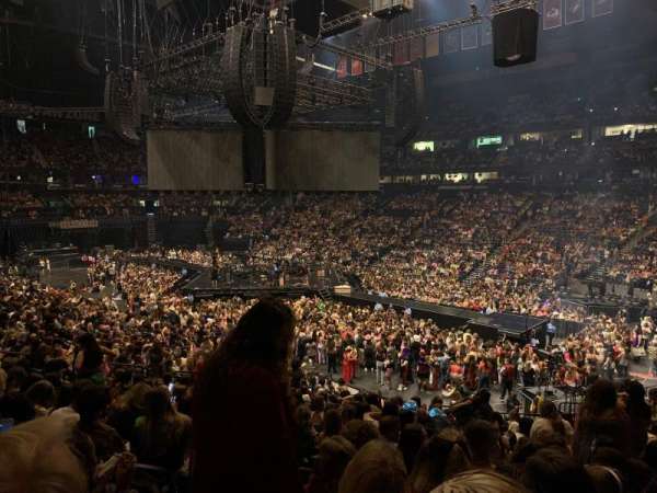 Bridgestone Arena, section: 118, row: M, seat: 8