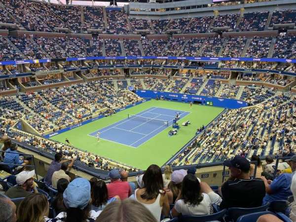 Arthur Ashe Stadium, section: 122, row: G, seat: 11