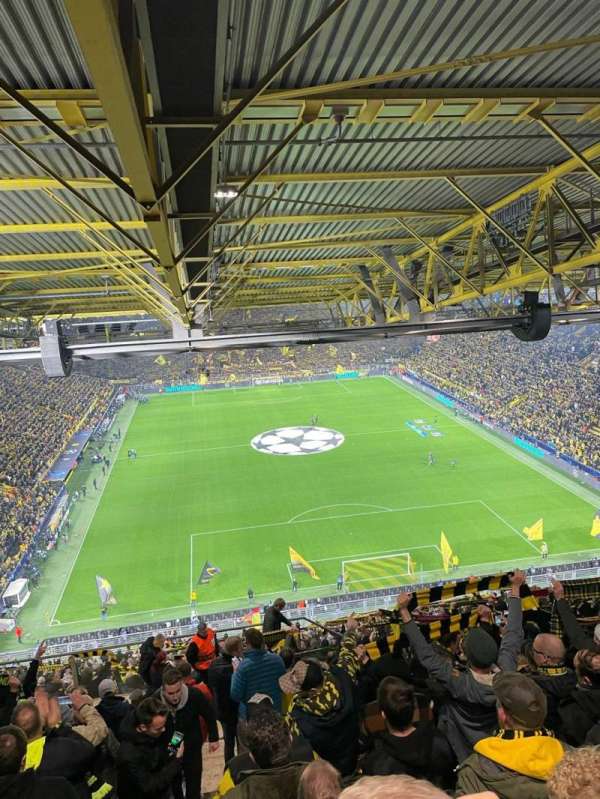Signal Iduna Park, section: 76, row: 40, seat: 49