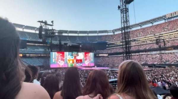 MetLife Stadium, section: 133, row: 12, seat: 2