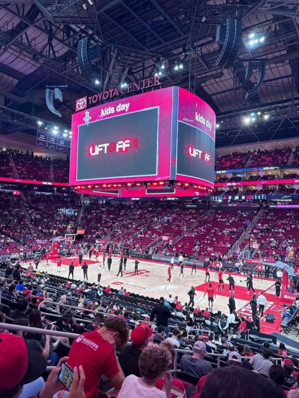 Toyota Center, section: 104, row: 17, seat: 7