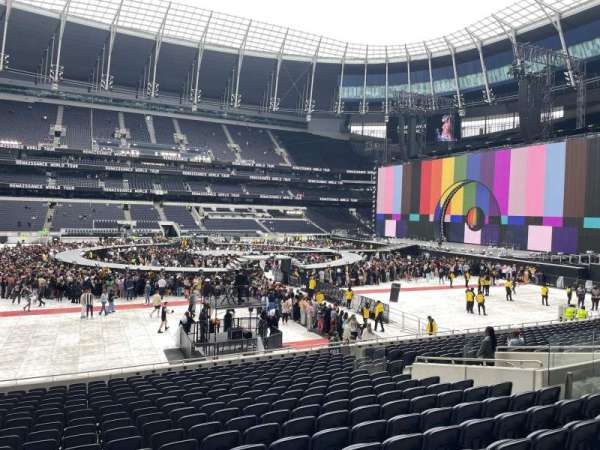 Tottenham Hotspur Stadium, section: 122, row: 19, seat: 673