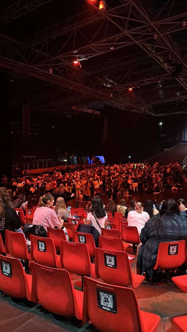 Zénith Paris, section: F, row: 16, seat: 36