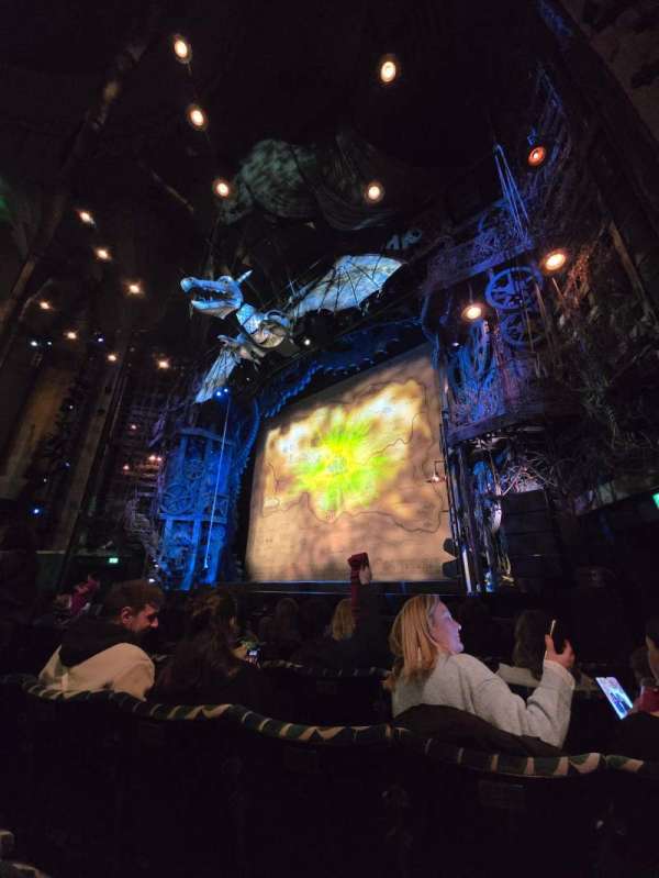Apollo Victoria Theatre, section: Stalls, row: F, seat: 11