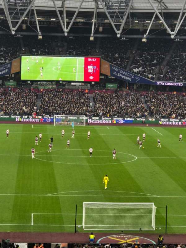 London Stadium, section: 221, row: 52, seat: 18