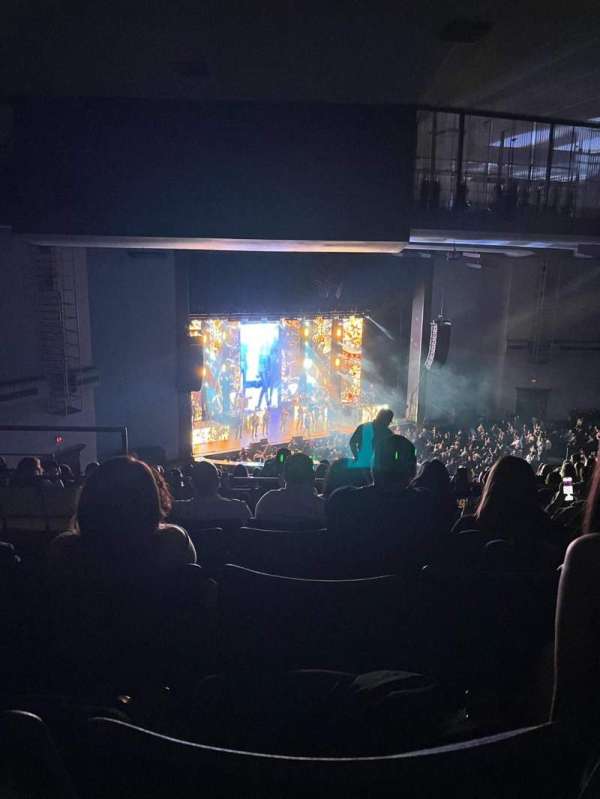 Rosemont Theatre, section: 209, row: L, seat: 7