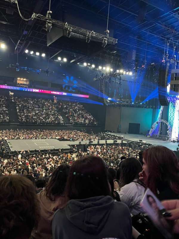 LDLC Arena, section: 210, row: M, seat: 324