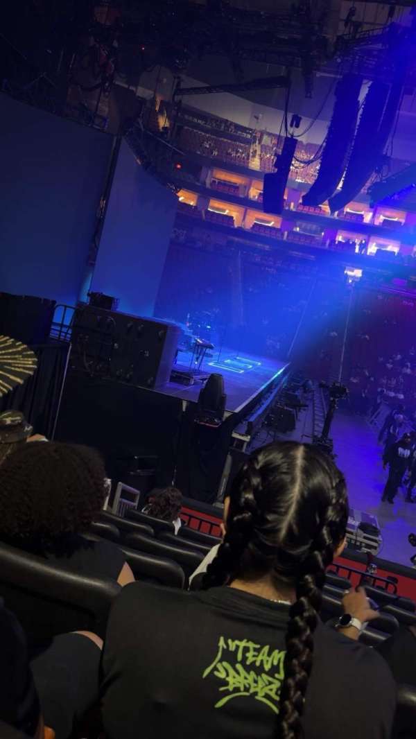 Toyota Center, section: 122, row: 8, seat: 5