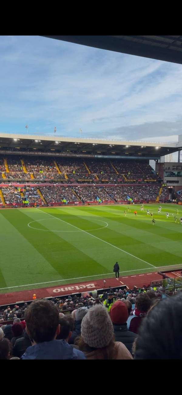 Villa Park, section: B4, row: 32, seat: 185