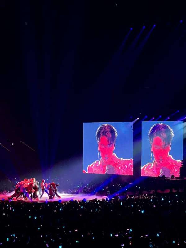 Paris La Défense Arena, section: 113, row: 19, seat: 40/41
